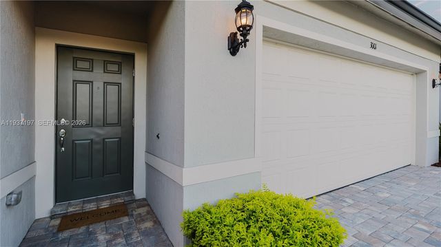 3001 Hibiscus Ave, Lauderdale Lakes, FL 33311