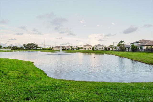 3001 Hibiscus Ave, Lauderdale Lakes, FL 33311