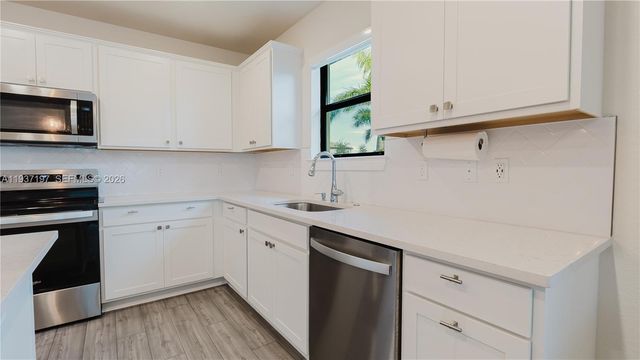 3001 Hibiscus Ave, Lauderdale Lakes, FL 33311