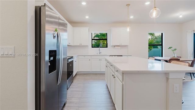 3001 Hibiscus Ave, Lauderdale Lakes, FL 33311