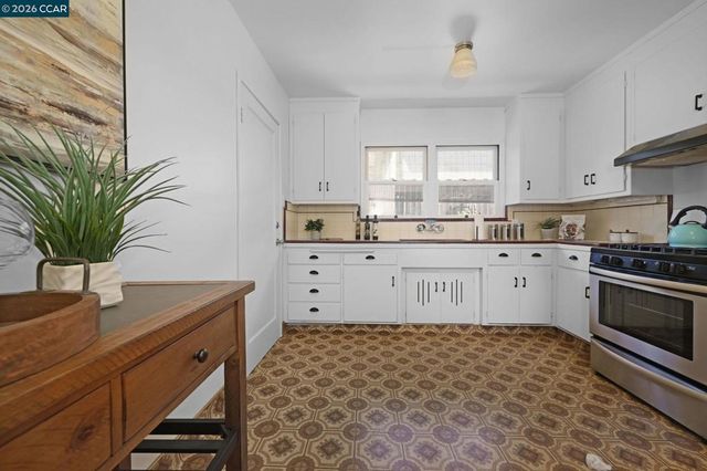 2110 Pomona Ave, Martinez, CA 94553