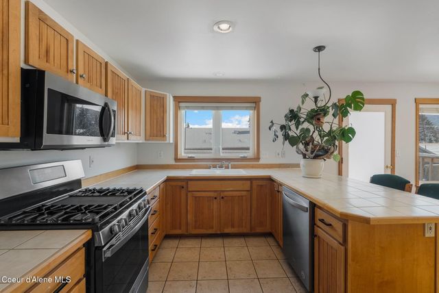 231 S 4th Ave, Sandpoint, ID 83864