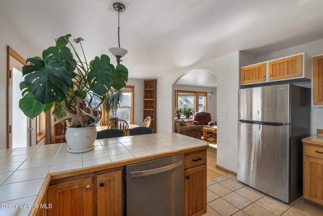 231 S 4th Ave, Sandpoint, ID 83864