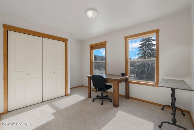 231 S 4th Ave, Sandpoint, ID 83864