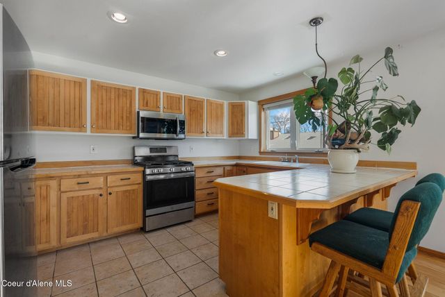 231 S 4th Ave, Sandpoint, ID 83864