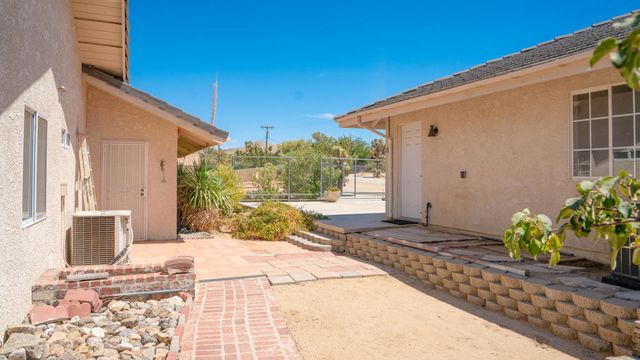 8582 Frontera Avenue, Yucca Valley, CA 92284