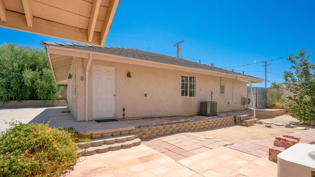 8582 Frontera Avenue, Yucca Valley, CA 92284