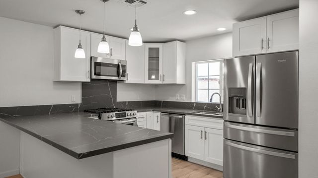 8582 Frontera Avenue, Yucca Valley, CA 92284