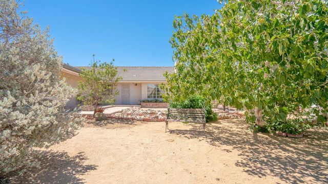 8582 Frontera Avenue, Yucca Valley, CA 92284