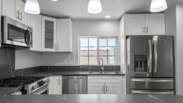 8582 Frontera Avenue, Yucca Valley, CA 92284