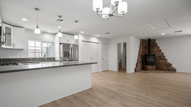 8582 Frontera Avenue, Yucca Valley, CA 92284