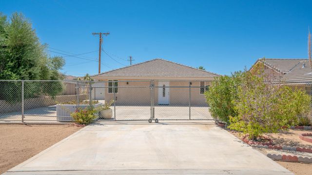 8582 Frontera Avenue, Yucca Valley, CA 92284