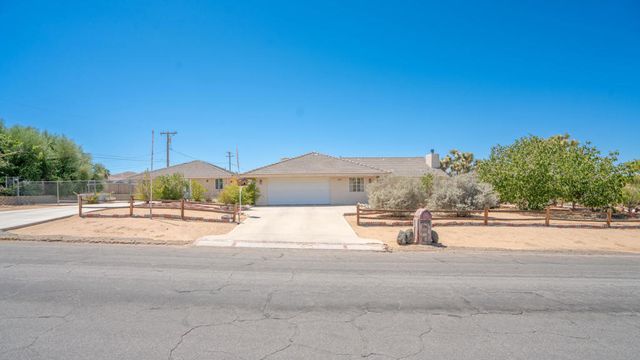 8582 Frontera Avenue, Yucca Valley, CA 92284