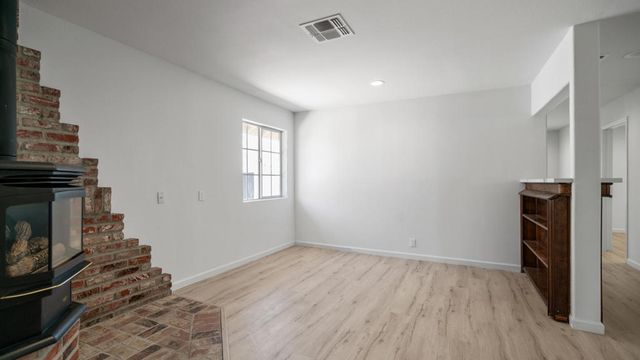 8582 Frontera Avenue, Yucca Valley, CA 92284