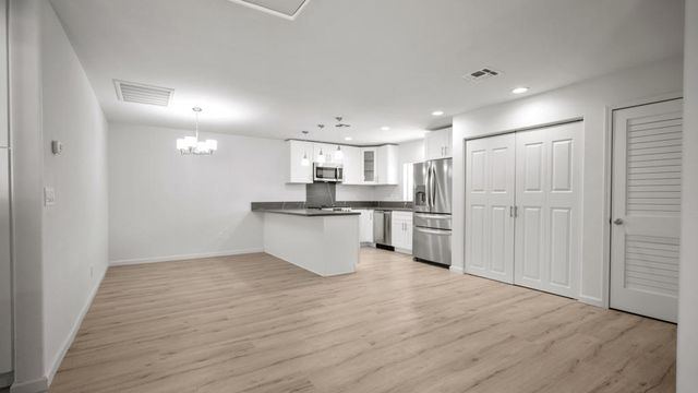 8582 Frontera Avenue, Yucca Valley, CA 92284