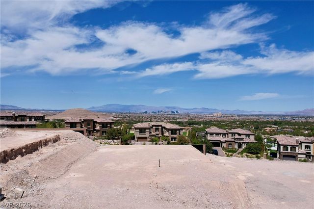 22 Mountain View Drive, Las Vegas, NV 89141