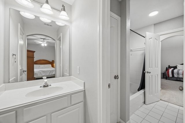 5102 Hidden Brook Ln, League City, TX 77573