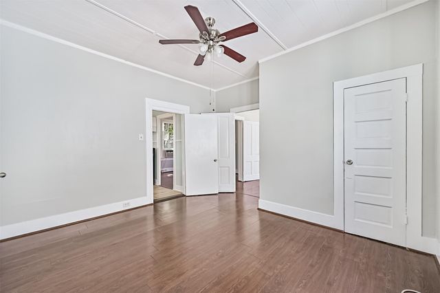 2404 38th Street, Galveston, TX 77550