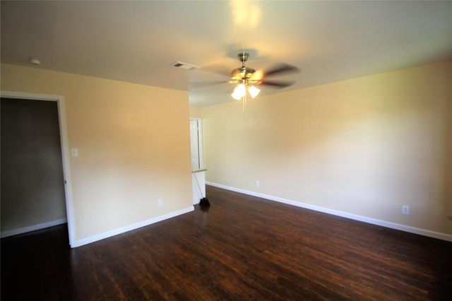 2134 Hilton Head Drive, Missouri City, TX 77459