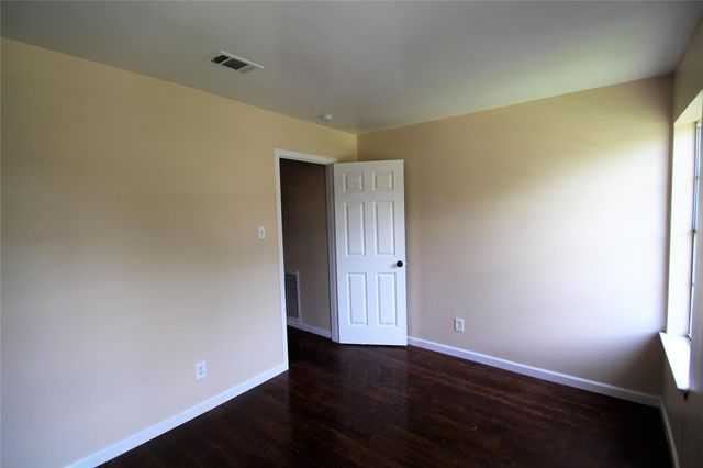 2134 Hilton Head Drive, Missouri City, TX 77459