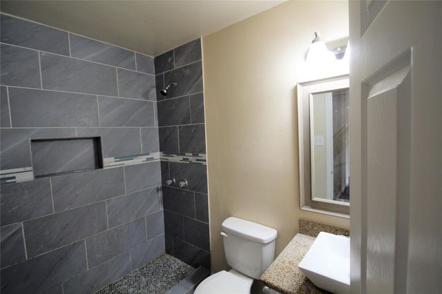 2134 Hilton Head Drive, Missouri City, TX 77459