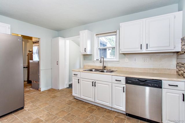 1453 Camden Street, Ferndale, MI 48220