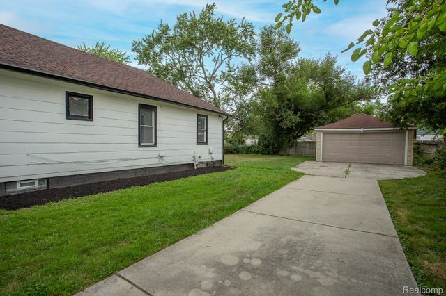 1453 Camden Street, Ferndale, MI 48220