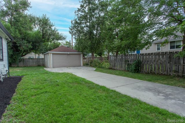 1453 Camden Street, Ferndale, MI 48220