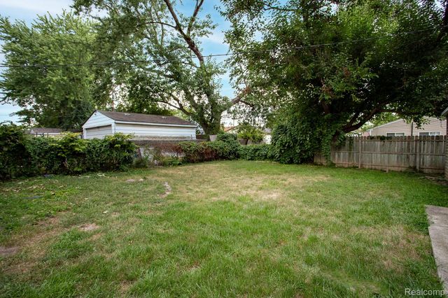 1453 Camden Street, Ferndale, MI 48220