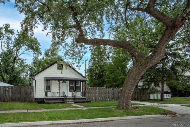 1453 Camden Street, Ferndale, MI 48220