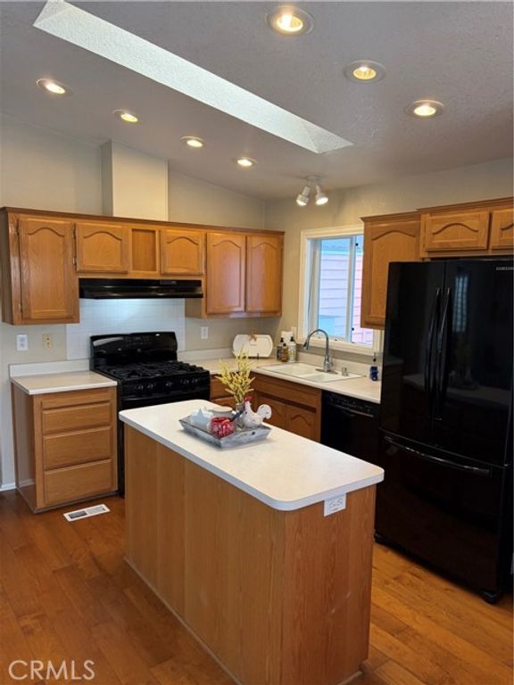 5200 Heil Avenue 7, Huntington Beach, CA 92649