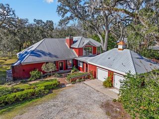 2 Genie Court, Yankeetown, FL 34498