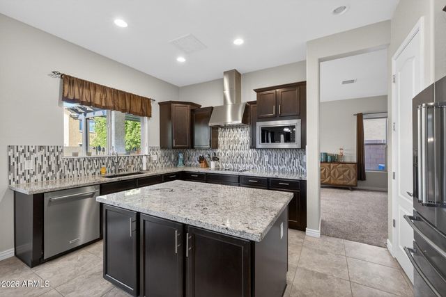 2676 E LA COSTA Drive, Gilbert, AZ 85298