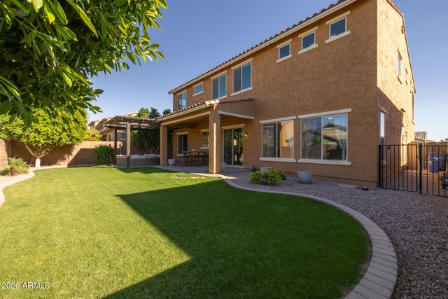 2676 E LA COSTA Drive, Gilbert, AZ 85298