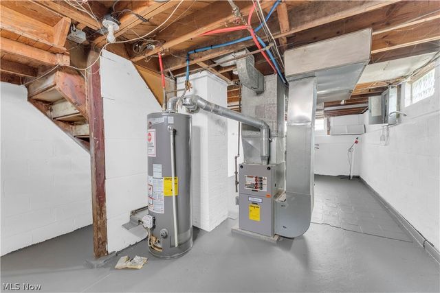 21303 Kenyon Drive, Maple Heights, OH 44137