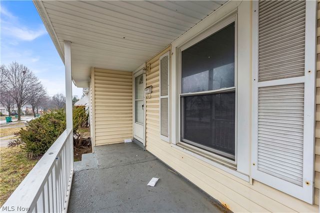 21303 Kenyon Drive, Maple Heights, OH 44137