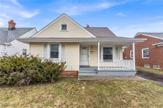 21303 Kenyon Drive, Maple Heights, OH 44137