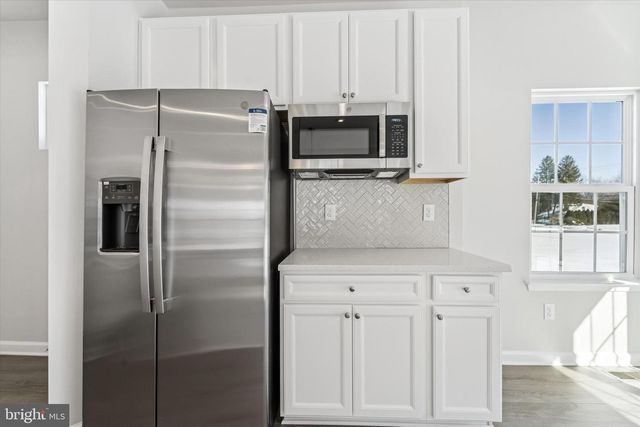 56 MOCKERNUT RD, Williamstown, NJ 08094