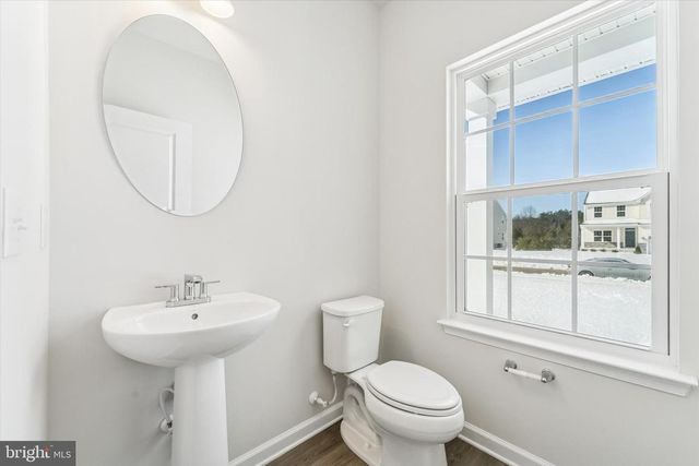 56 MOCKERNUT RD, Williamstown, NJ 08094