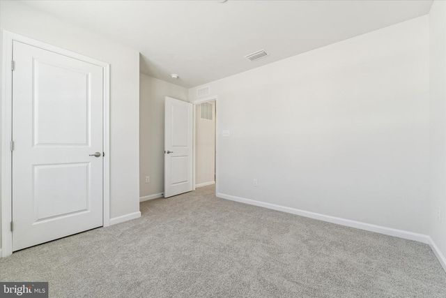 56 MOCKERNUT RD, Williamstown, NJ 08094