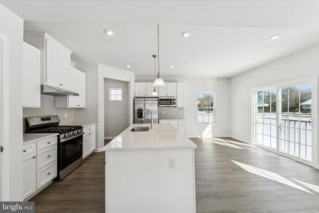 56 MOCKERNUT RD, Williamstown, NJ 08094