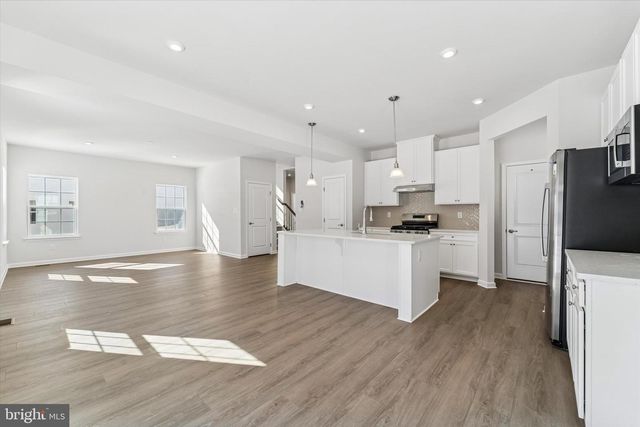 56 MOCKERNUT RD, Williamstown, NJ 08094