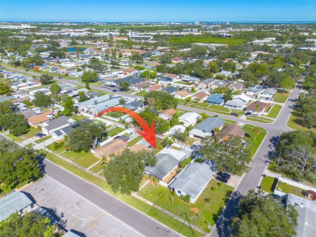 513 89TH AVENUE N, St Petersburg, FL 33702