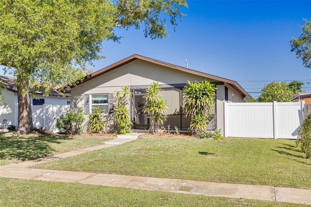 513 89TH AVENUE N, St Petersburg, FL 33702