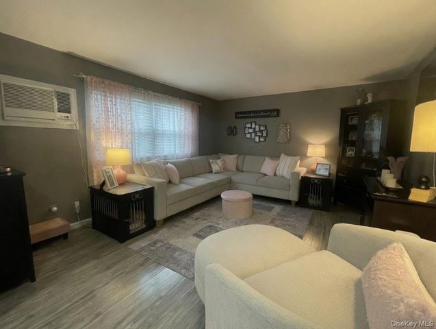 81-11 Langdale Street 216A, New Hyde Park, NY 11040