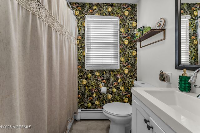 403 Sunset Place, Port Monmouth, NJ 07758