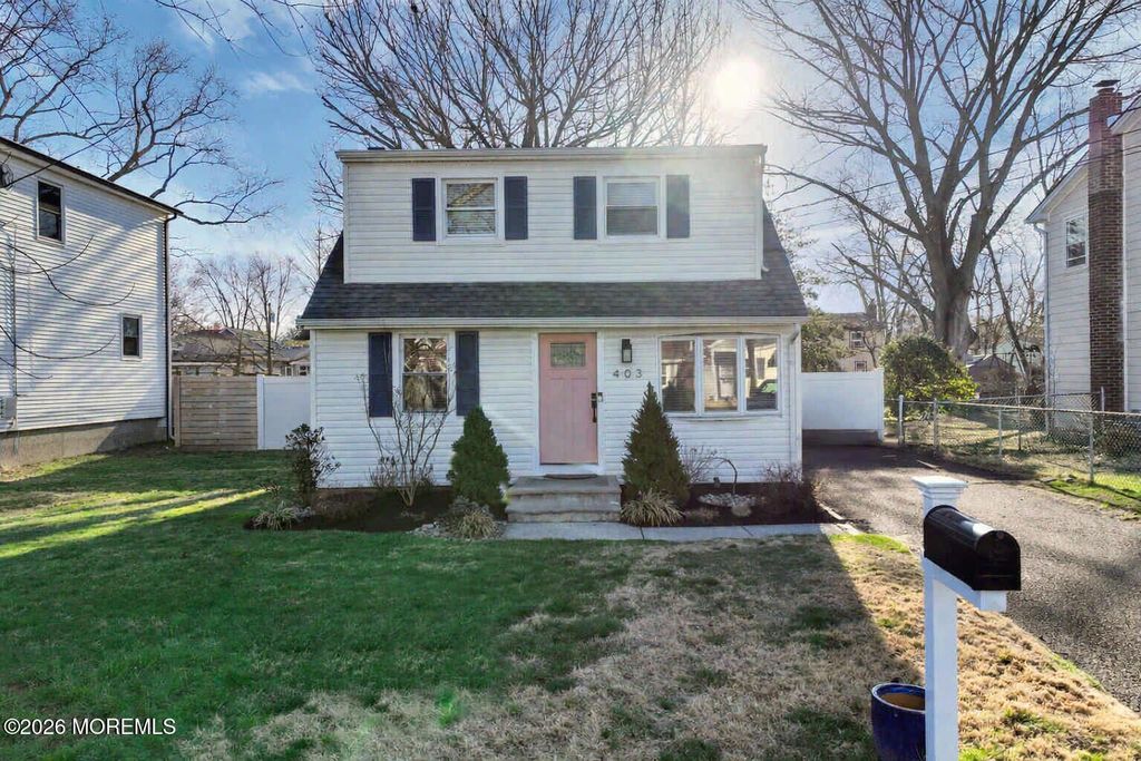 403 Sunset Place, Port Monmouth, NJ 07758
