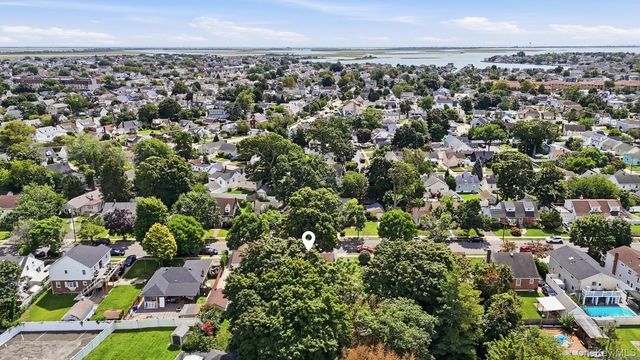 470 Ray Street, Freeport, NY 11520