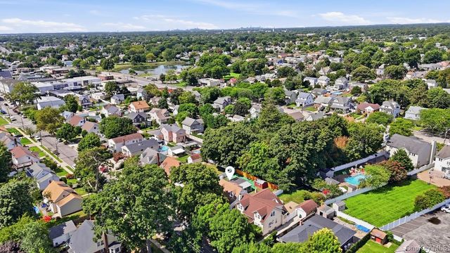 470 Ray Street, Freeport, NY 11520