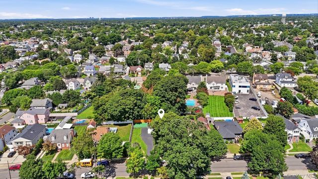 470 Ray Street, Freeport, NY 11520